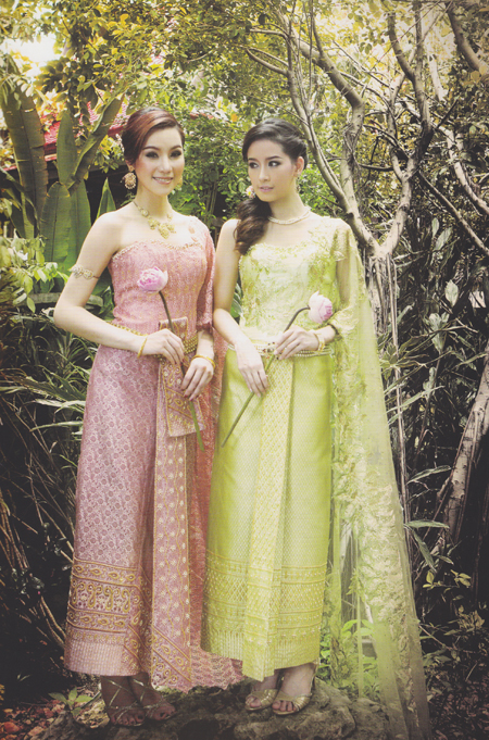 หรูหรา อลังการ แบบ "ชุดไทยแต่งงาน" สไตล์เจ้าหญิงโบราณ - แฟชั่นแต่งงาน - ชุดแต่งงาน - ชุดไทยแต่งงาน - ชุดไทย - สไตล์เจ้าหญิงโบราณ