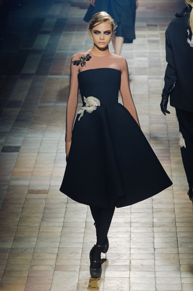 Lavin กับโชว์ ฤดู Fall 2013 - แฟชั่น - แฟชั่นดารา - เทรนด์ใหม่ - เคล็ดลับ - ทรงผม - อินเทรนด์ - ความงาม - แฟชั่นวัยรุ่น - แฟชั่นคุณผู้ชาย - รองเท้า - แฟชั่นโชว์