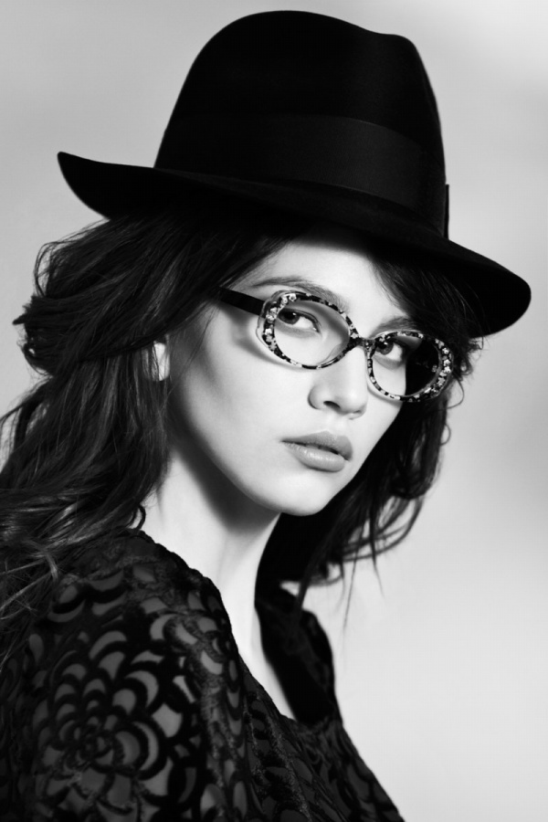 Nicki sành điệu cùng kính mát đẹp - Người mẫu - Mắt Kính - Phụ kiện - Thời trang