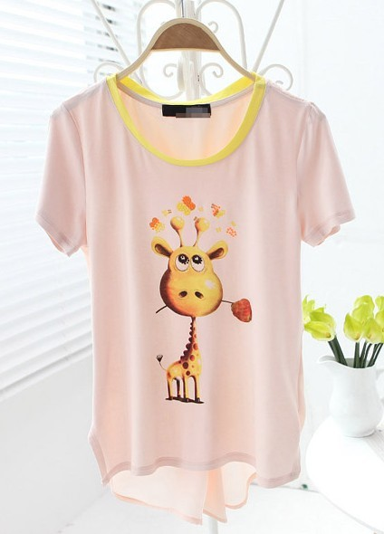 เรียบง่าย แฟชั่นเสื้อยืด ใส่สบายๆ แม้ยามฝนตก - การแต่งตัว - แบบเสื้อยืด - แฟชั่นเสื้อยืด - เสื้อยืดใส่สบาย - แบบเสื้อยืดลายน่ารัก - แต่งตัวสไตล์เสื้อยืด