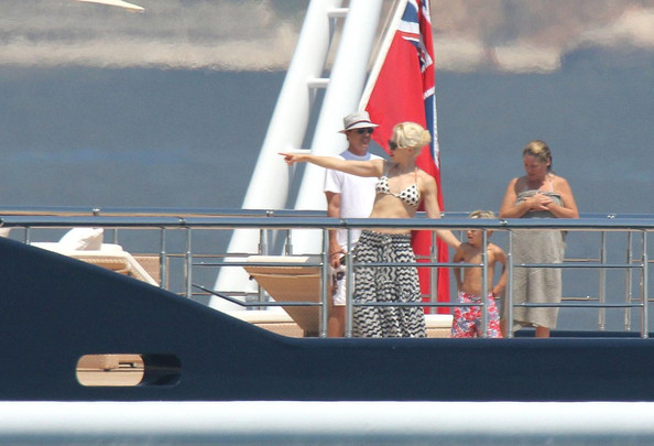 Stars on Yachts - Cannes Edition - แฟชั่น - แฟชั่นดารา - Celeb Style - Gwen Stefani - Leonardo DiCaprio - Elisabetta Canalis - Victoria Silvsted - Bar Refaeli - Johnny Depp - Penelope Cruz