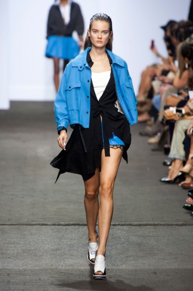 เบรกความสดจากสีนีออน ด้วย แฟชั่นสตรีทแวร์ Rag & Bone - แฟชั่นโชว์ - เบรกสีนีออน - แฟชั่นสตรีทแวร์ - Rag & Bone - มิกซ์ แอนด์ แมทช์ - ดีไซเนอร์