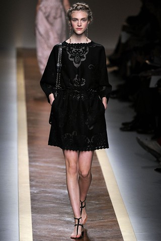 Valentino Spring 2012 Ready-to-Wear - Women's Wear - Fashion Week - Fashion Show - Valentino
