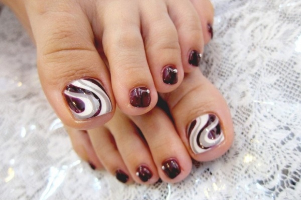 The Coolest Pedicure Nail Art Designs Fall 2012 - Nail Art - Fall 2012 - Pedicure - Trends