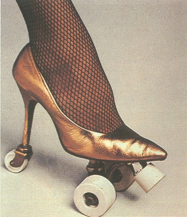 รวบรวมแฟชุ่นรองเท้าสุดแปลก  ที่คุณเห็นแล้วต้องสะพรึง !!! - รองเท้า - แฟชั่นคุณผู้หญิง - เทรนด์ใหม่ - แฟชั่น - เทรนด์แฟชั่น