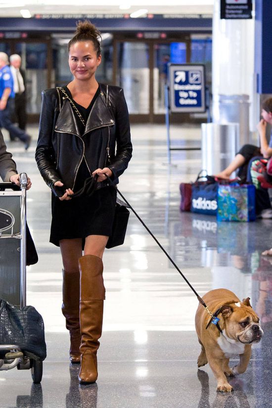 Celebrity Airport  Style - แฟชั่น - เทรนด์ใหม่ - แฟชั่นคุณผู้หญิง - แฟชั่นดารา - Accessories - แฟชั่นเสื้อผ้า - อินเทรนด์ - Celeb Style - นางแบบ - การแต่งตัว - เทรนด์แฟชั่น - แฟชั่นรองเท้า - แว่นตา - เทรนด์ - แฟชั่นนิสต้า - ผู้หญิง - สไตล์การแต่งตัว - เซ็กซี่ - sexy - สไตล์ - แต่งตัว - แบรนด์ดัง - ดารา