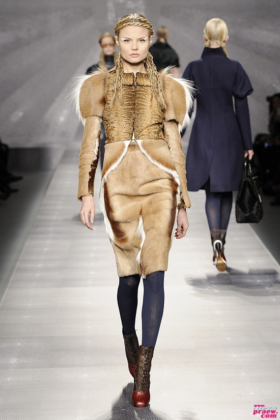 คอลเล็กชั่นฤดูใบไม้ร่วง-ฤดูหนาว 2012 จาก FENDI - แฟชั่นคุณผู้หญิง
