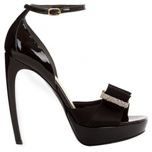 Bold and Sexy Alexander McQueen Pre-Spring Shoes Collection 2013 - Alexander McQueen - Pre-Spring 2013 - Shoes - Designer - Collection