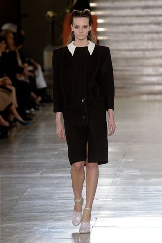Miu Miu กับคอลเลคชั่นฤดูใบไม้ผลิ 2011 - แฟชั่น - ดีไซเนอร์ - อินเทรนด์ - แฟชั่นคุณผู้หญิง - เทรนด์ใหม่ - แฟชั่นโชว์
