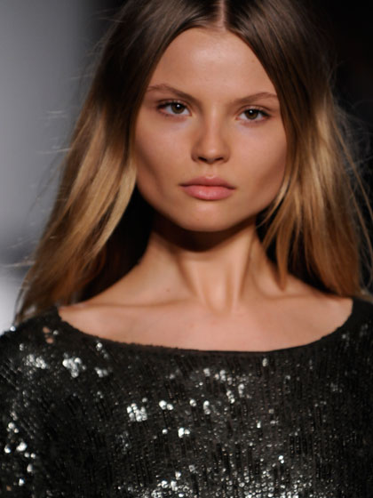 Make up with busy female - Make up