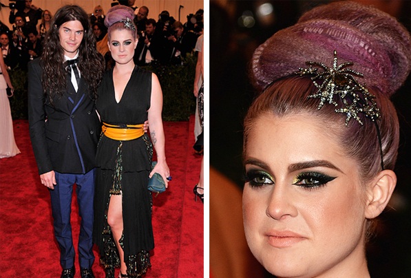 Phụ kiện nổi bật của Sao tại Met Gala 2013 - Miley Cyrus - Zooey Deschanel - Miranda Kerr - Kelly Osbourne - Phong Cách Sao - Phụ kiện - Tin Thời Trang