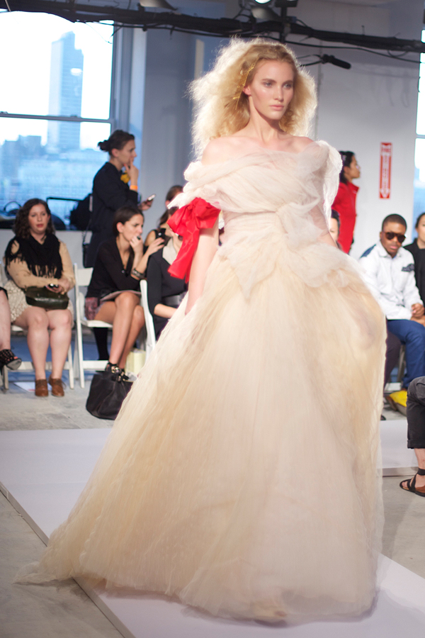 More charming with Oscar de la Renta - Fashion Show