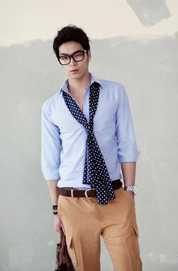 มิกซ์ แอนด์ แมทช์ แฟชั่นพิมพ์ลายของหนุ่ม ๆ - แฟชั่นเสื้อผ้า - เสื้อผ้าผู้ชาย - ชุดพิมพ์ลาย - มิกซ์ แอนด์ แมทซ์ - การแต่งตัว