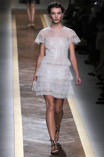 Princesses from Valentino Spring 2012 RTW - Fashion Show - Valentino