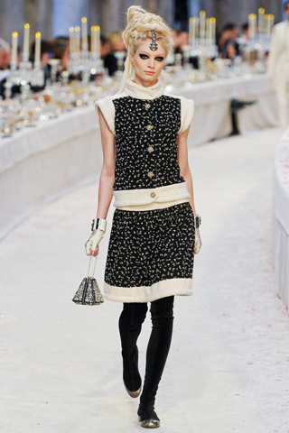 Cảm nhận hơi thở Ấn Độ trong BST Thu đầy bí ẩn từ Chanel Pre-Fall 2012 - Bộ sưu tập - Chanel