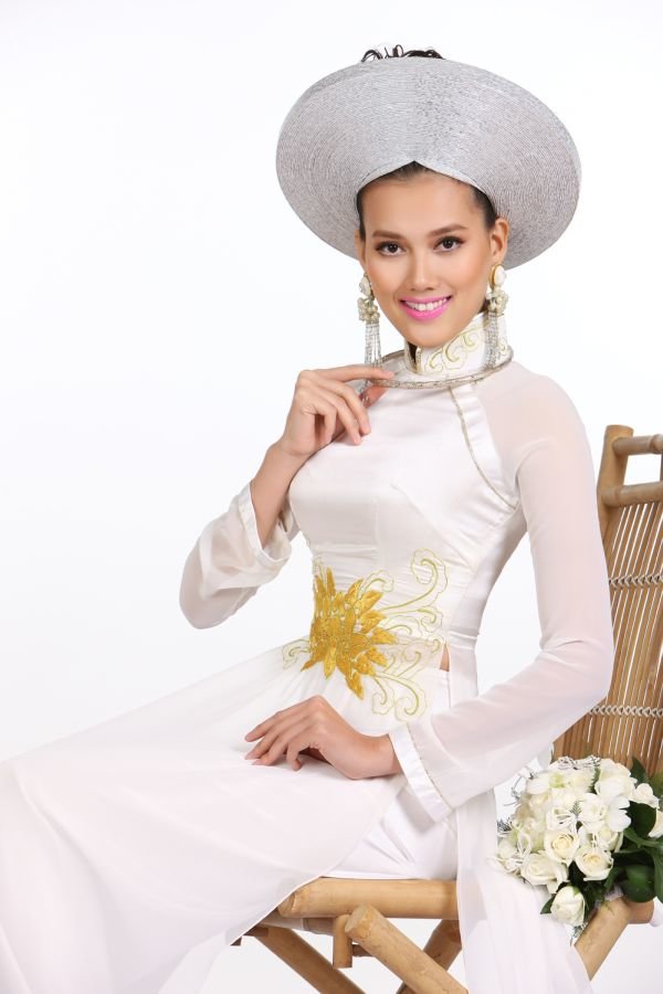 Lotus in Pearl Well - Wedding Collection of Vo Viet Chung Designer