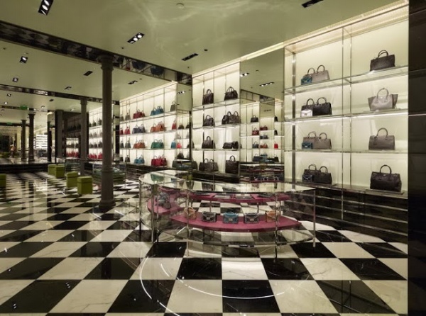 Prada khai trương cửa hàng mới ở Barcelona - Prada - Cửa hàng xịn - Cửa hàng thời trang - Nhà thiết kế