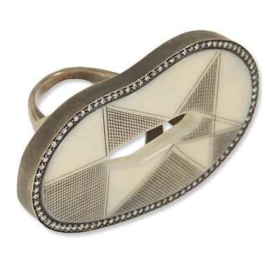 แฟชั่นที่เราหลงใหล - แฟชั่น - แฟชั่นดารา - เทรนด์ใหม่ - อินเทรนด์ - ไอเดีย - Accessories