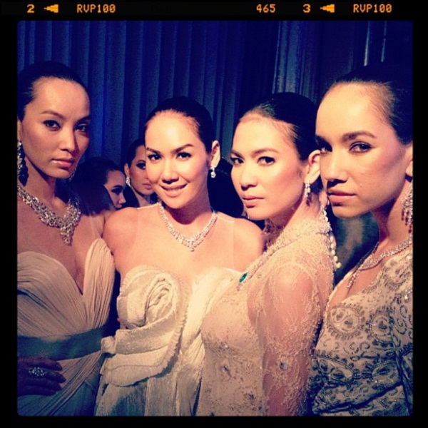 ประมวลภาพหรูเริ่ด!! ดารา-นางแบบ ร่วมงานแฟชั่นโชว์ Chanel Cruise - แฟชั่นโชว์ - หรูเริ่ด - ดารา นางแบบ - Chanel Cruise