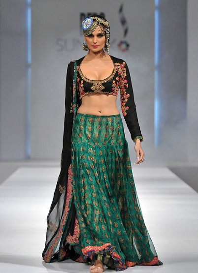 Pakistan Fashion Week 2011 opens - Pakistan - Fashion Week