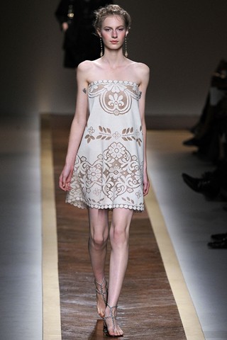Valentino Spring 2012 Ready-to-Wear - Women's Wear - Fashion Week - Fashion Show - Valentino