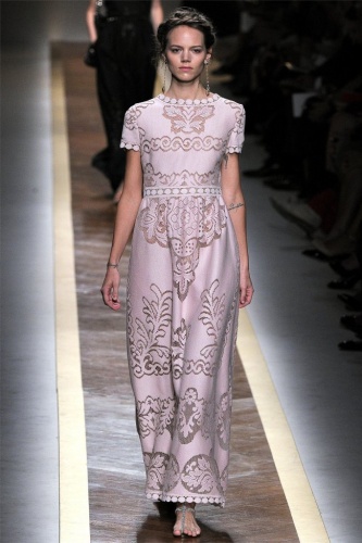 Princesses from Valentino Spring 2012 RTW - Fashion Show - Valentino