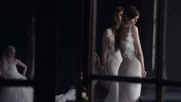 Đoạn phim ngắn về bộ sưu tập áo cưới mùa xuân 2015 của Vera Wang