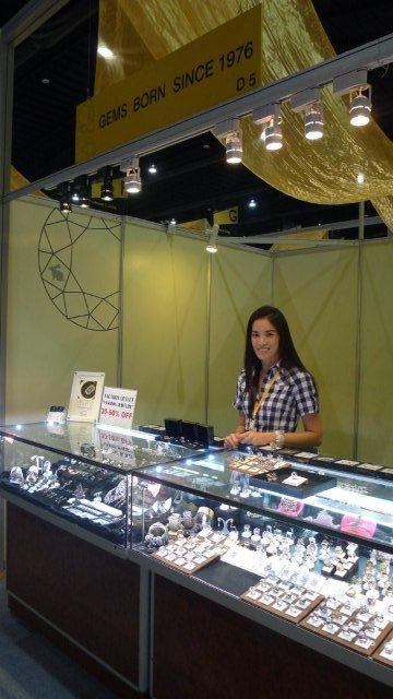 Interview with jewelry designer Pariya Patiluntakankul of Gems Born - Fashion - Accessory - Jewellery - Gems