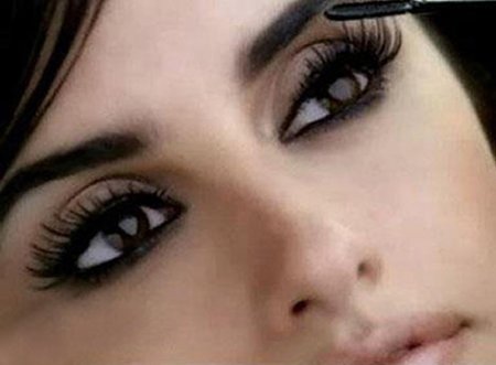 Want Longer Eyelashes? This Drug Can Help