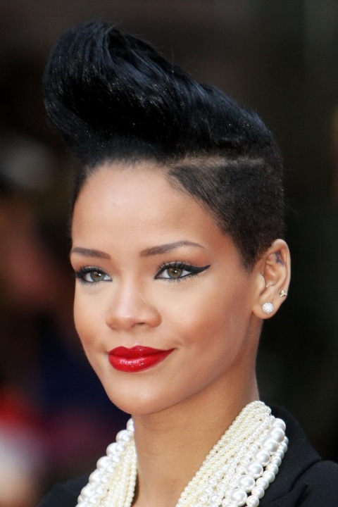 Những Xì-Tai Tóc "Kinh Điển" Của Rihanna [PHOTOS] - Tóc - Kiểu tóc - Rihanna - Hình ảnh - Thời trang - Phong Cách Sao - Sao