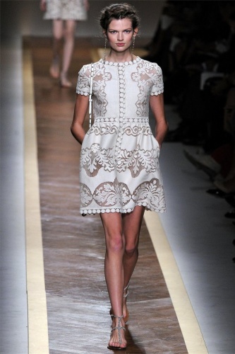Princesses from Valentino Spring 2012 RTW - Fashion Show - Valentino
