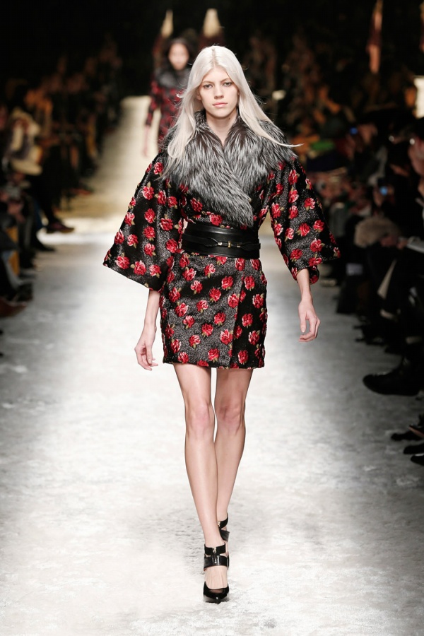 Kiêu sa cùng BST Thu / Đông 2014 của Blumarine - Thời trang nữ - Thời trang - Bộ sưu tập - Nhà thiết kế - Blumarine - Thu / Đông 2014