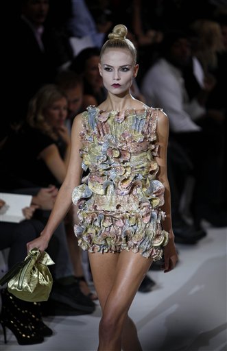 Marc Jacobs pushes fashion toward femininity - Marc Jacobs