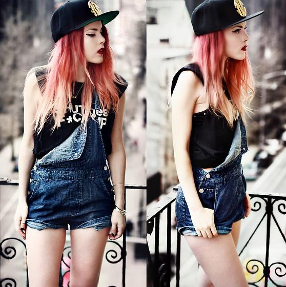 ไอเทมเฮ้วๆ กับหมวกแก๊ปใบเก๋ เทรนด์ชิคแนวๆ - แฟชั่นวัยรุ่น - Accessories - อินเทรนด์ - หมวกแก๊ป - แฟชั่นแนวๆ - ไอเทมสุดเก๋ - แฟชั่นหมวก