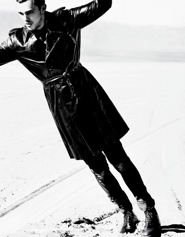 Nicholas Hoult Mắt Xanh Cuốn Hút Trên Trang Bìa Tạp Chí VMAN Xuân/Hè 2014 - Tin Thời Trang - Hình ảnh - Thời trang - Tạp chí - Sao - Trang bìa - Nicholas Hoult