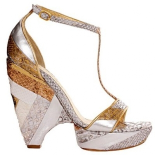 Bold and Sexy Alexander McQueen Pre-Spring Shoes Collection 2013 - Alexander McQueen - Pre-Spring 2013 - Shoes - Designer - Collection