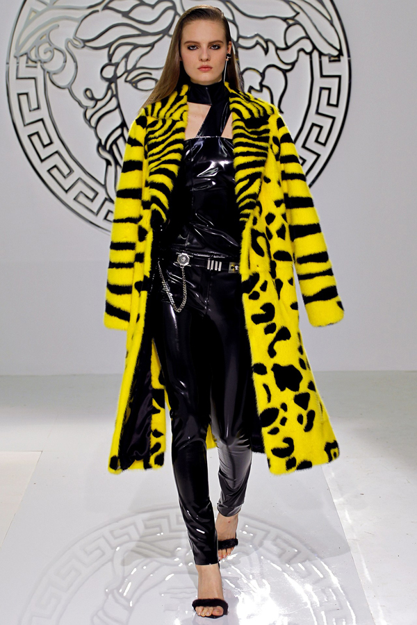 Sexy Versace Fall 2013 Collection at Milan Fashion Week - Versace - Fashion - Collection - Designer - Fall 2013 - Fashion Show