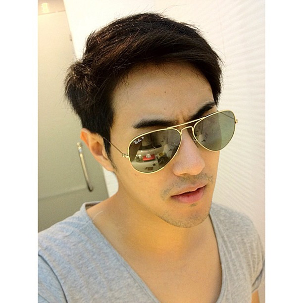 ชมคอลเลคชั่นแว่นกันแดดเท่ๆ ของเหล่าหนุ่มหล่อ - Celeb Style - แฟชั่นดารา - แว่นตา - แว่่นตากันแดด - คอลเลคชั่น