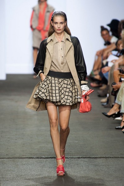 เบรกความสดจากสีนีออน ด้วย แฟชั่นสตรีทแวร์ Rag & Bone - แฟชั่นโชว์ - เบรกสีนีออน - แฟชั่นสตรีทแวร์ - Rag & Bone - มิกซ์ แอนด์ แมทช์ - ดีไซเนอร์