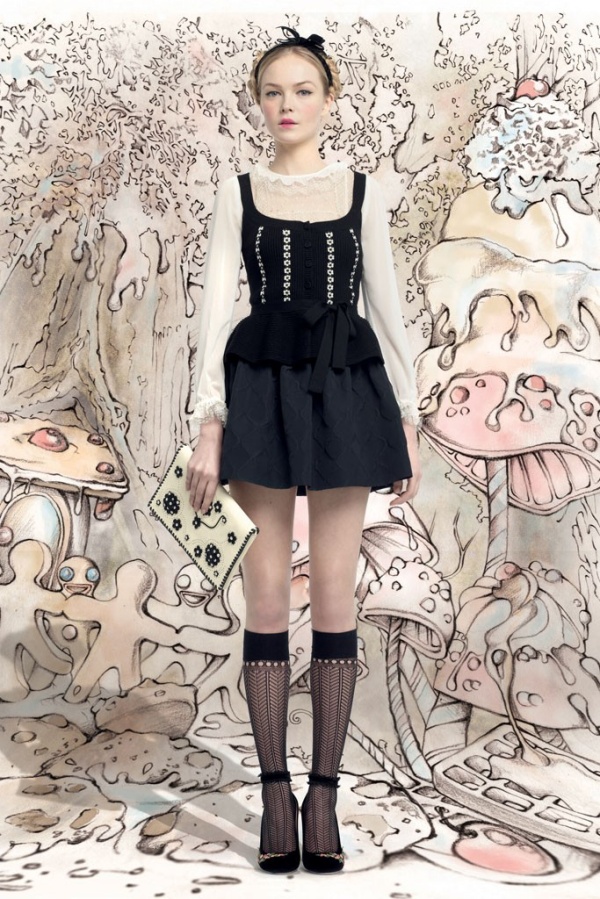 Nàng công chúa nhỏ xinh trong BST Thu 2013 của Valentino - Thời trang nữ - Bộ sưu tập - Nhà thiết kế - Thời trang - Thu 2013 - Valentino - Lookbook