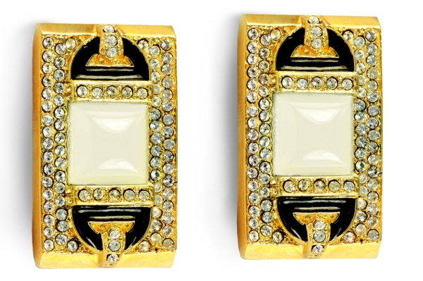 Going to Gold with Glamorous Accessories By Vintage Style