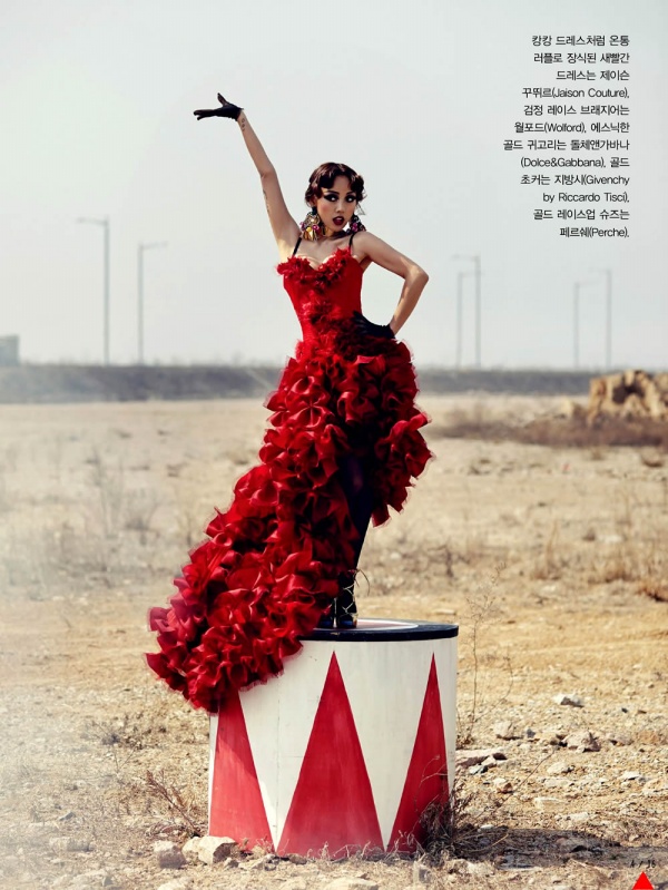 Lee Hyori đóng vai “Show Girl” trên tạp chí Vogue Hàn Quốc tháng 5/2013. - Lee Hyori - Phong cách sao - Tin thời trang - Thời trang - Thư viện ảnh