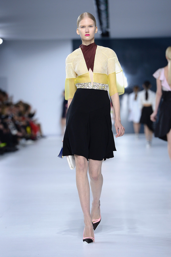 Dior ra mắt BST Cruise 2014 đầy sang trọng và cuốn hút