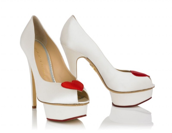 BST Runaway Bride Hè 2013 của Charlotte Olympia. - Nhà thiết kế - Thời trang cưới