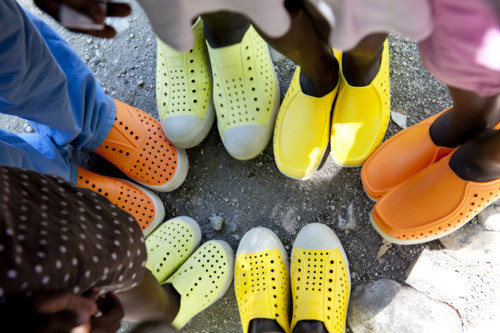 "Boat Shoes" รองเท้าโฟม ลอยน้ำ แฟชั่นแนวสตรีทแวร์ - รองเท้าตอนน้ำท่วม - Boat Shoes - รองเท้า - รองเท้าลอยน้ำ - รองเท้าโฟม