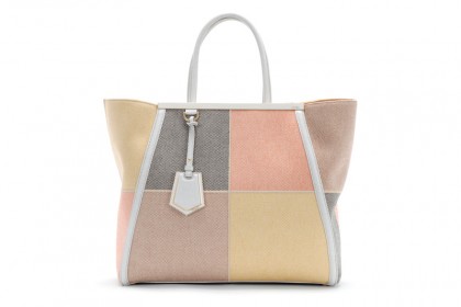 กระเป๋าใบหรู Fendi เอาใจสาวไทยกระเป๋าหนัก! - กระเป๋า - แบบกระเป๋าหรู - Fendi - กระเป๋าโท้ท - toto bag - กระเป๋าใบหรู