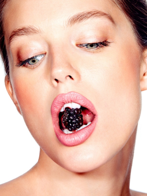 Emily Didonato đẹp đến kẽ răng trên tạp chí Grazia Pháp tháng 4/2014 [PHOTOS] - Emily Didonato - Làm đẹp - Trang điểm - Make-up - Grazia Pháp