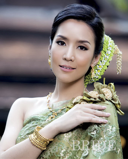 จักจั่น-อคัมย์สิริ กับชุดไทยสุดหวาน - แฟชั่นแต่งงาน - จักจั่น-อคัมย์สิริ