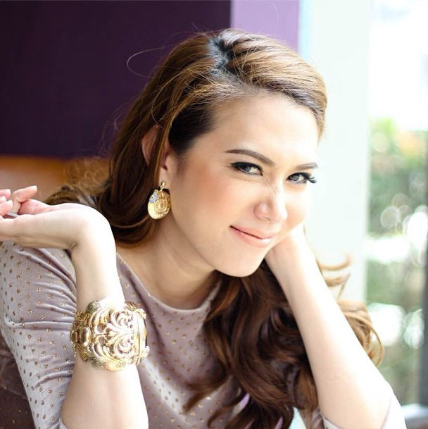 อัพเดทเทรนด์ต่างหู สวย เก๋ เริ่ด ของเหล่าดารางามๆ - Celeb Style - แฟชั่นดารา - Accessories - ต่างหูดารา - แฟชั่นต่างหู - ต่างหู